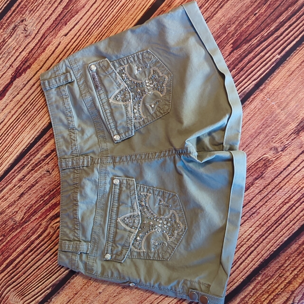 Miss Me shorts size 27
